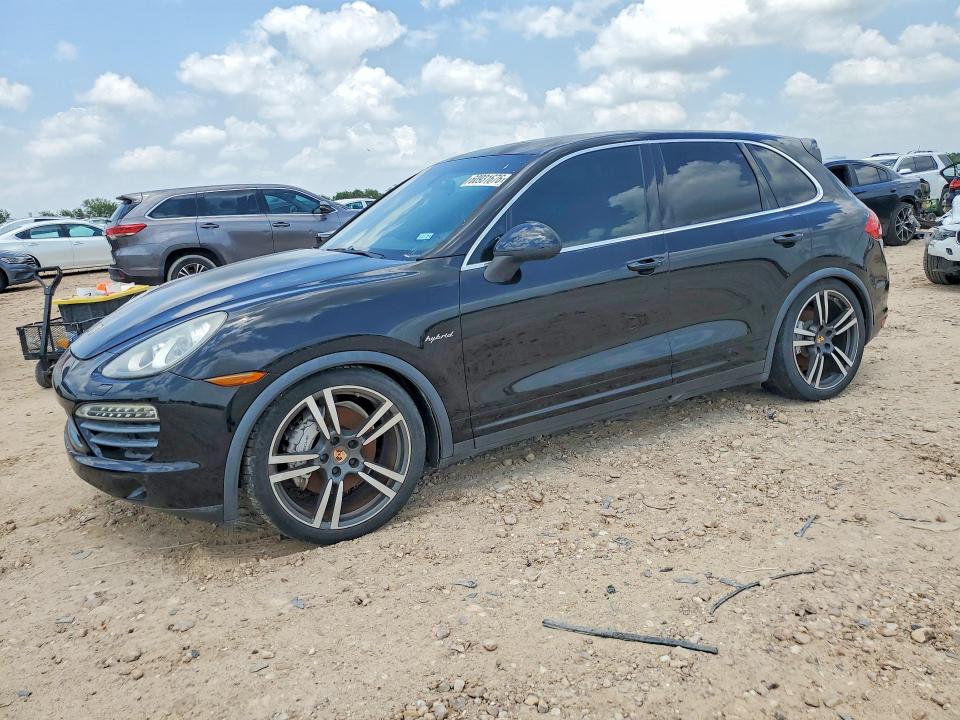2014 Porsche Cayenne VIN WP1AE2A2XELA50099 COPART salvage auction — MINOR DENT/SCRATCHES, Tx - Certificate Of Title (P), sold $4,600 on 2026-08-13 (photo 1)