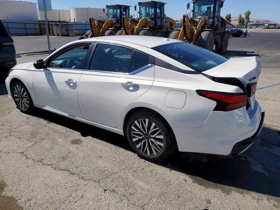 2025 Nissan Altima VIN 1N4BL4DV6SN362844 COPART salvage auction — REAR END, Ca - Certificate Of Title, sold $9,500 on 2026-07-27 (photo 2)