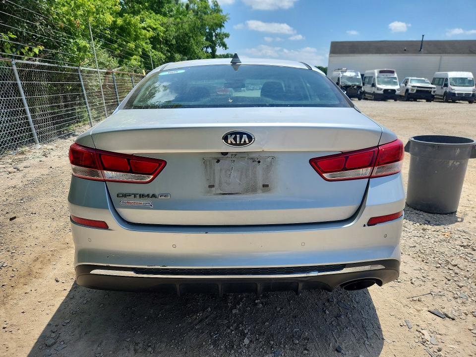 2019 Kia Optima VIN 5XXGT4L3XKG296097 COPART salvage auction — MINOR DENT/SCRATCHES, Oh - Certificate Of Title, sold $825 on 2026-07-29 (photo 6)
