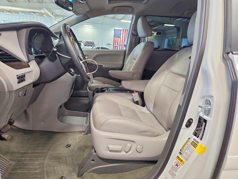 2017 Toyota Sienna VIN 5TDDZ3DC5HS160929 COPART salvage auction — MINOR DENT/SCRATCHES, Mn - Cert Of Title-Prior Salvage, sold $3,350 on 2026-07-23 (photo 7)