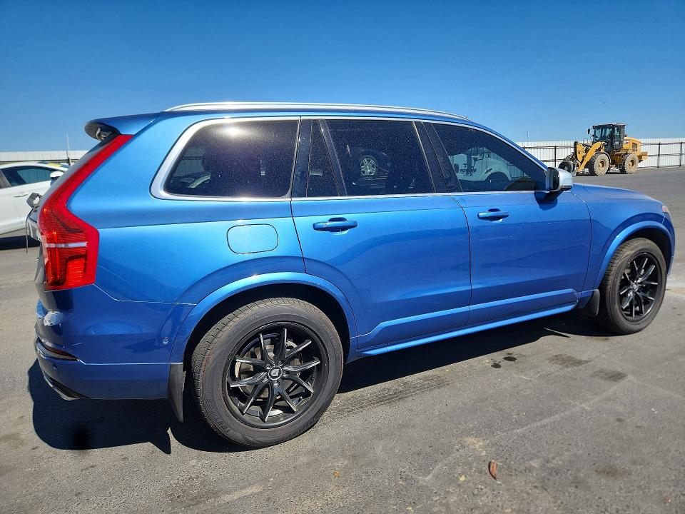 2016 Volvo Xc90 VIN YV4A22PM9G1042218 COPART salvage auction — MINOR DENT/SCRATCHES, Ca - Dis/Dlr/Exp Only Clean Title, sold $4,600 on 2026-08-17 (photo 3)