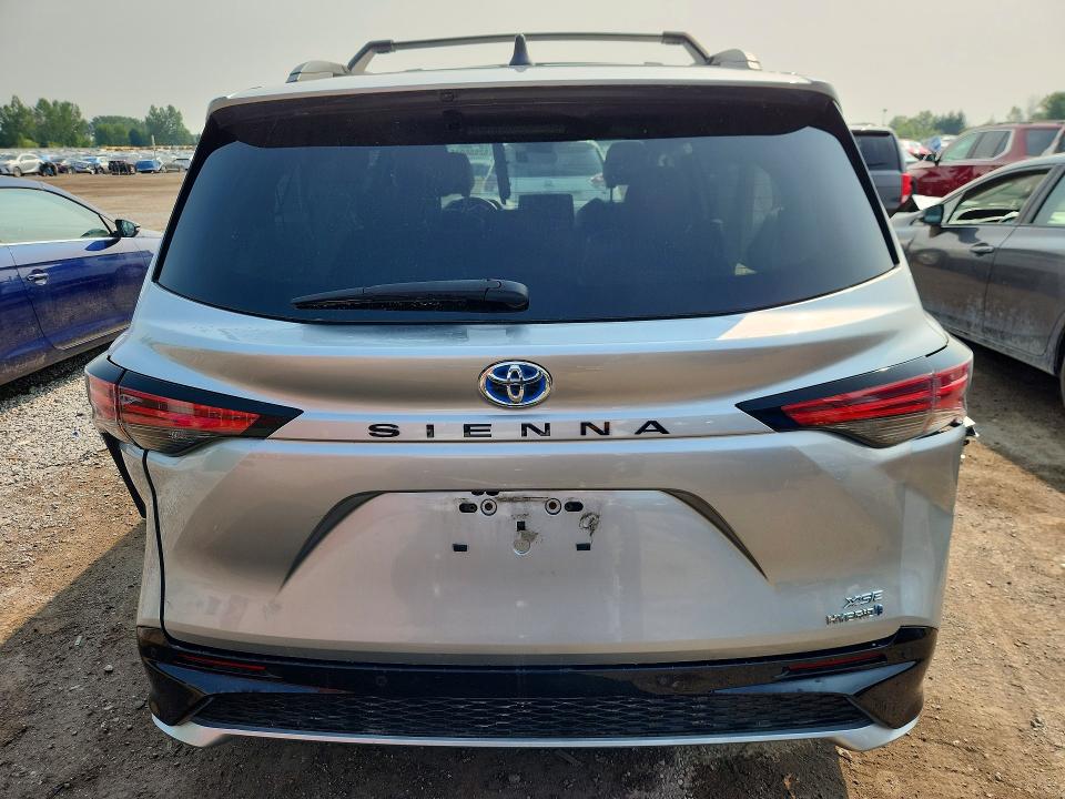 2021 Toyota Sienna VIN 5TDGRKEC7MS051923 COPART salvage auction — REAR END, ON - PERMIT NO BRAND - UNFIT, sold $16,650 on 2026-08-20 (photo 6)