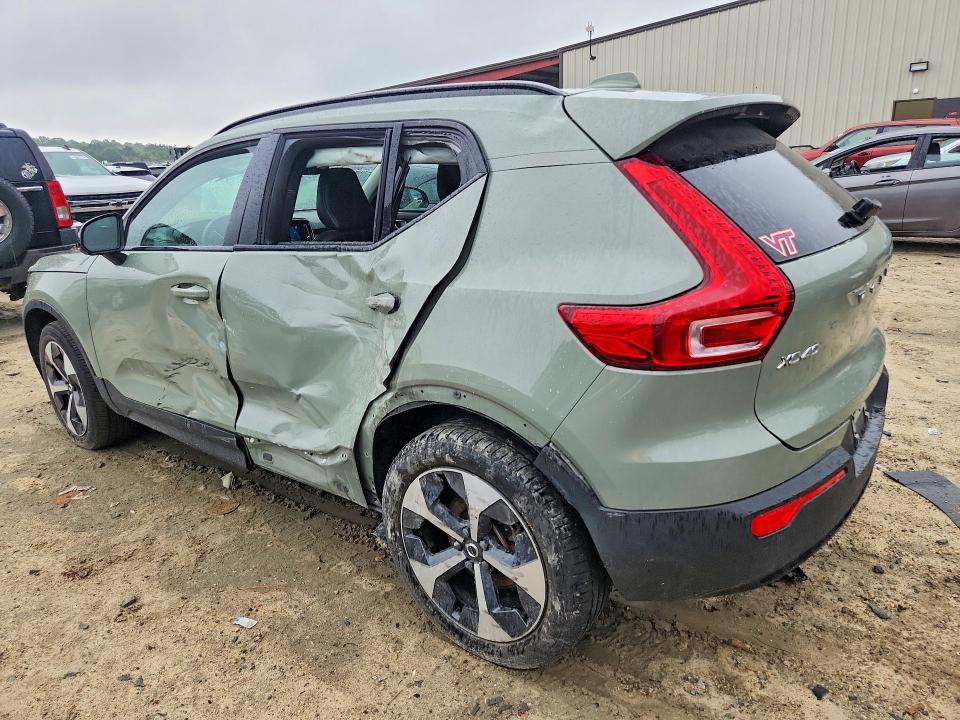 2024 Volvo Xc40 VIN YV4L12UK5R2215860 COPART salvage auction — SIDE, Md - Cert Of Salvage > 75% Damage, sold $7,400 on 2026-08-11 (photo 2)
