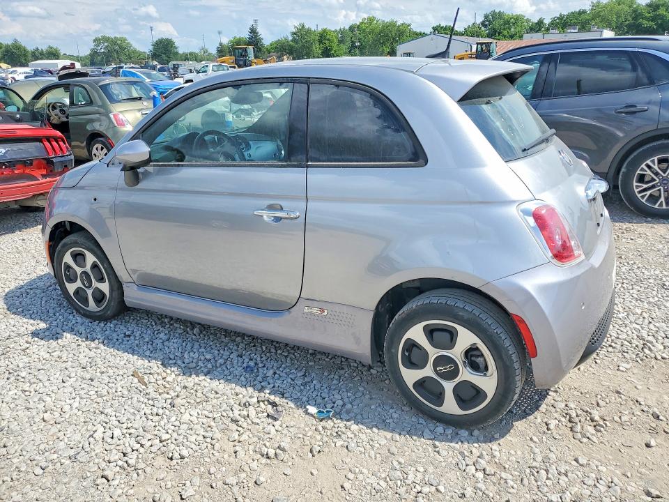 2017 Fiat 500 VIN 3C3CFFGE4HT565600 COPART salvage auction — MINOR DENT/SCRATCHES, OH - CERTIFICATE OF TITLE, sold $1,550 on 2026-07-17 (photo 2)
