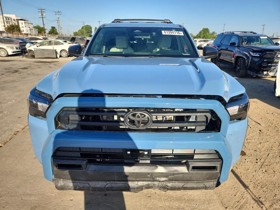 2025 Toyota 4runner VIN JTEVA5AR6S5006173 COPART salvage auction — FRONT END, TX - DIS/DLR/EXP ONLY SALVAGE TITLE (P), sold $28,250 on 2026-07-29 (photo 5)