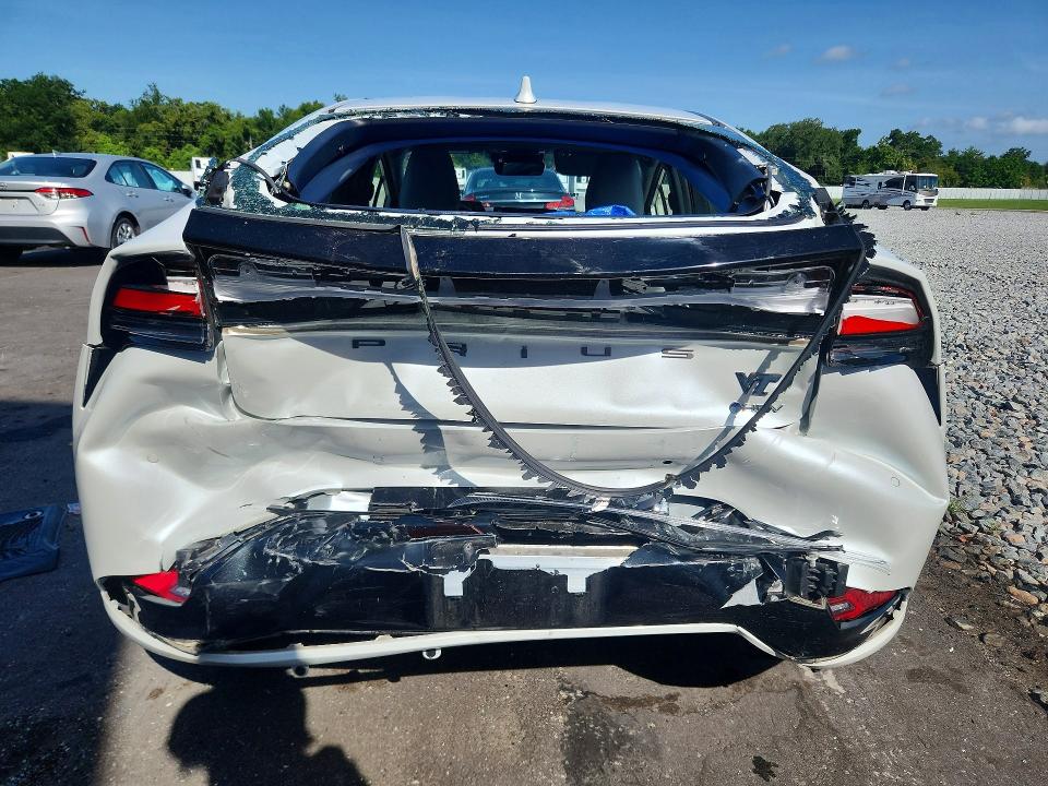 2024 Toyota Prius VIN JTDACAAU7R3035990 COPART salvage auction — REAR END, Fl - Certificate Of Destruction, sold $9,400 on 2026-08-19 (photo 6)