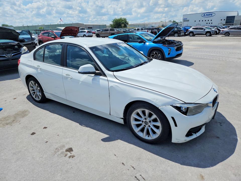 2016 BMW 3er VIN WBA8E5G55GNT41150 COPART salvage auction — FRONT END, OK - CERTIFICATE OF TITLE (P), sold $3,350 on 2026-07-29 (photo 4)