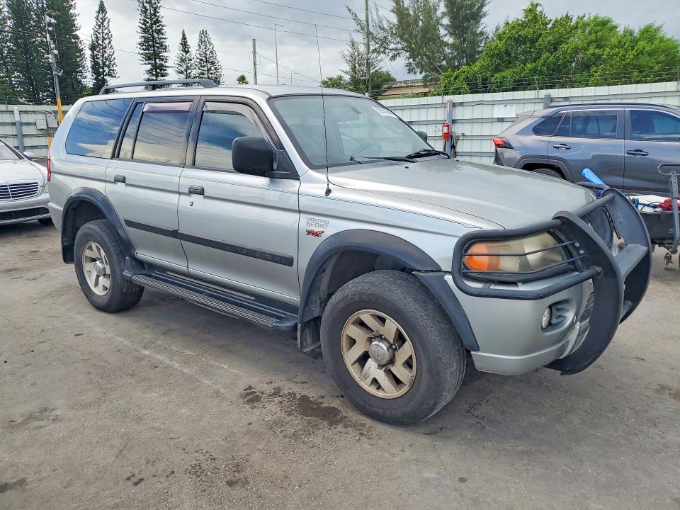2001 Mitsubishi Montero VIN JA4LS31R71P054436 COPART salvage auction — FRONT END, FL - CERT OF TITLE SLVG REBUILDABLE, sold $500 on 2026-07-13 (photo 4)