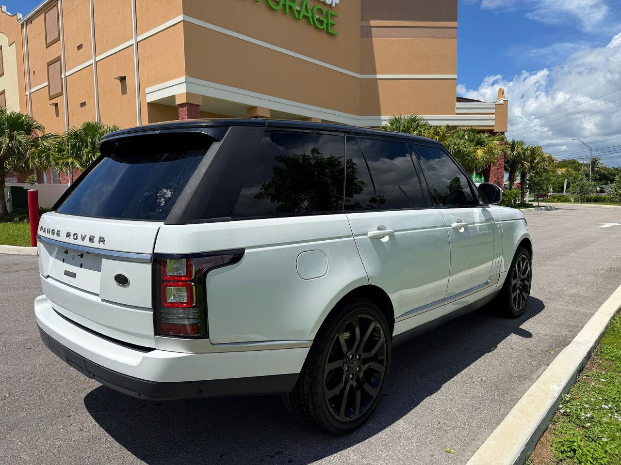 2015 Land rover RANGE ROVER VIN SALGS2TFXFA200867 COPART salvage auction — Normal Wear, FL - CERTIFICATE OF TITLE (P), sold $3,350 on 2026-09-02 (photo 4)