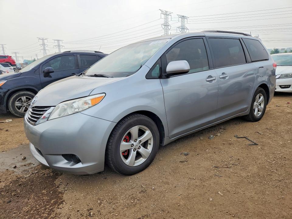2014 Toyota Sienna VIN 5TDKK3DCXES425089 COPART salvage auction — MINOR DENT/SCRATCHES, Il - Certificate Of Title, sold $2,200 on 2026-07-27 (photo 1)