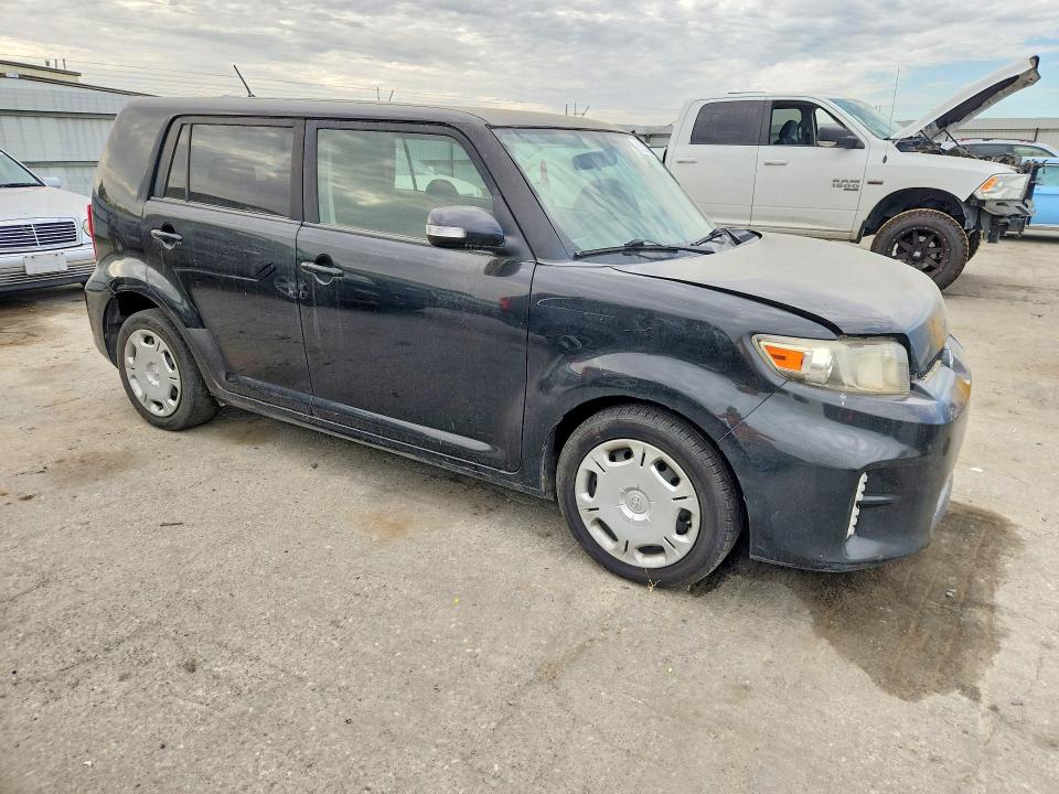 2013 Scion Xb VIN JTLZE4FE1DJ036187 COPART salvage auction — MINOR DENT/SCRATCHES, CA - DIS/DLR/EXP ONLY CLEAN TITLE, sold $475 on 2026-08-21 (photo 4)