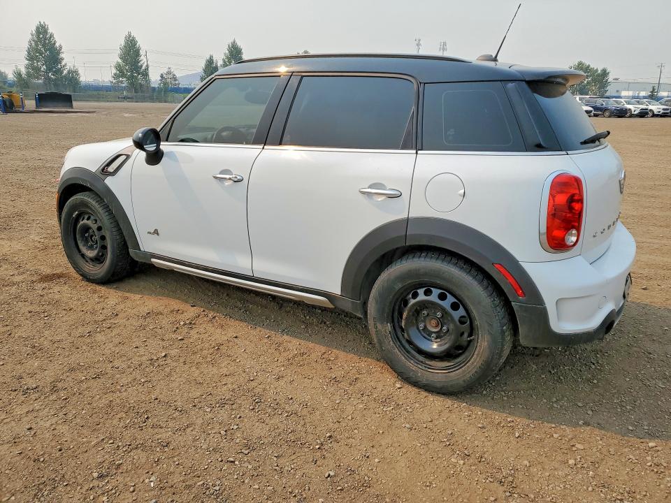 2015 Mini Cooper VIN WMWZC5C56FWP42750 COPART salvage auction — HAIL, Ab - Bos - Active, sold $1,900 on 2026-08-04 (photo 2)