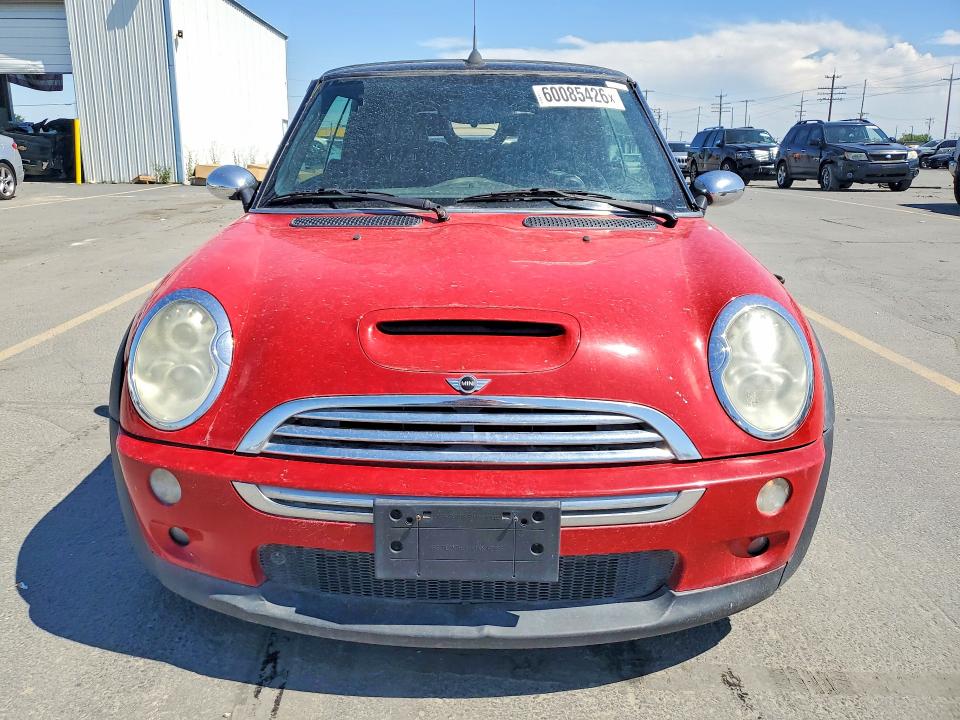 2005 Mini Cooper VIN WMWRH33555TF83745 COPART salvage auction — MINOR DENT/SCRATCHES, Id - Certificate Of Title (P), sold $325 on 2026-07-30 (photo 5)
