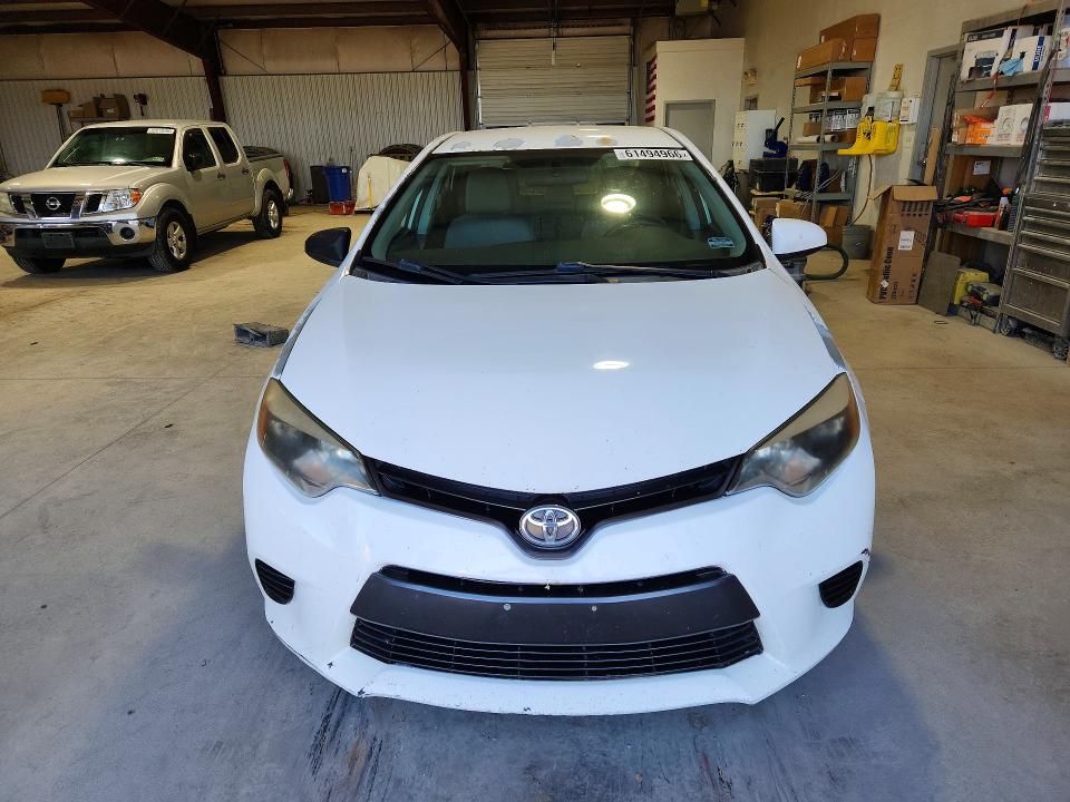2015 Toyota Corolla VIN 5YFBURHE3FP301247 COPART salvage auction — FRONT END, Wv - Certificate Of Title, sold $2,000 on 2026-07-31 (photo 5)