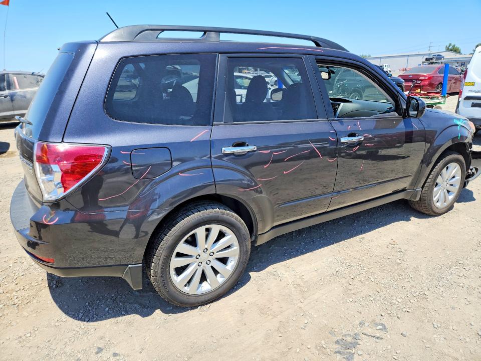 2011 Subaru Forester VIN JF2SHAEC1BH757702 COPART salvage auction — FRONT END, Ca - Salvage Certificate, sold $1,550 on 2026-07-31 (photo 3)