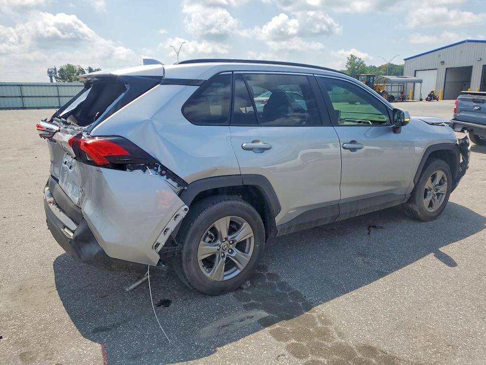 2025 Toyota Rav 4 VIN JTMRWRFV8SJ086135 COPART salvage auction — REAR END, Nc - Salvage Certificate Of Title, sold $5,200 on 2026-07-30 (photo 3)