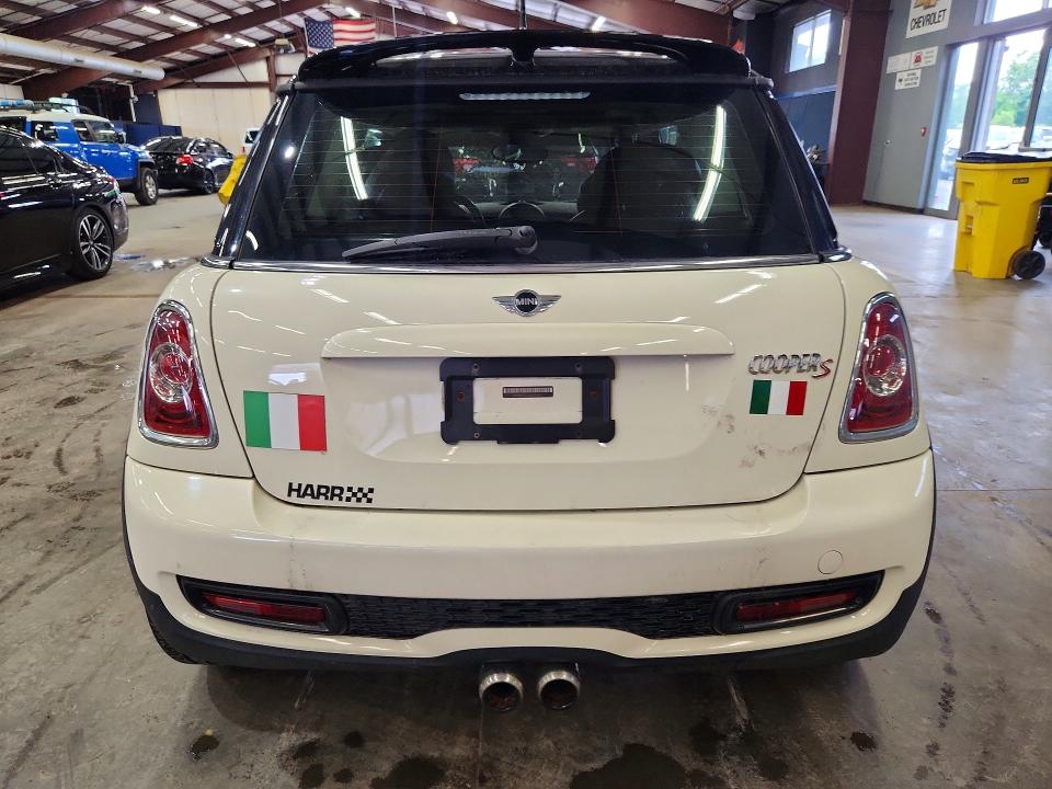 2013 Mini Cooper VIN WMWSV3C58DT394657 COPART salvage auction — MINOR DENT/SCRATCHES, Ma - Certificate Of Title (P), sold $1,800 on 2026-08-04 (photo 6)