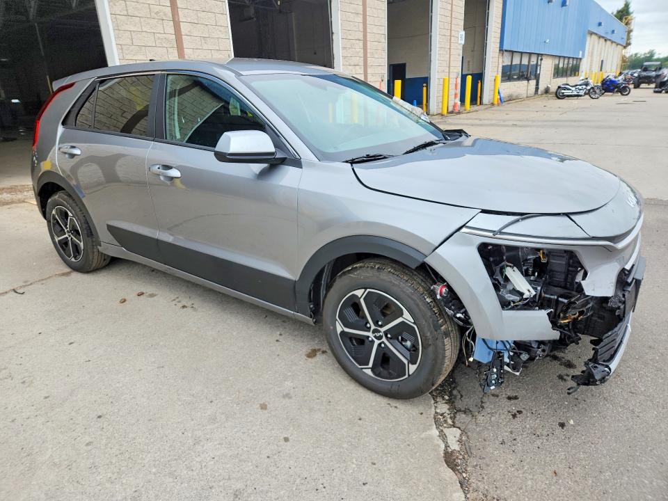 2026 Kia Niro VIN KNDCP3LE4T5318129 COPART salvage auction — FRONT END, Mo - Certificate Of Title, sold $8,600 on 2026-07-20 (photo 4)