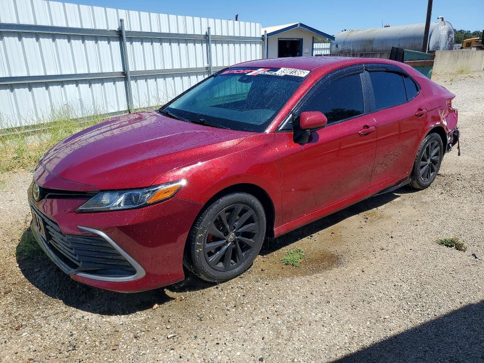 2022 Toyota Camry VIN 4T1C11AK5NU617969 COPART salvage auction — REAR END, CA - SALVAGE CERTIFICATE, sold $4,150 on 2026-07-22 (photo 1)