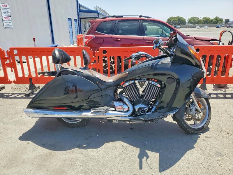 2009 Victory motorcycles Vision VIN 5VPSD36D193000787 COPART salvage auction — MINOR DENT/SCRATCHES, CA - DIS/DLR/EXP ONLY CLEAN TITLE, sold $1,300 on 2026-07-14 (photo 1)