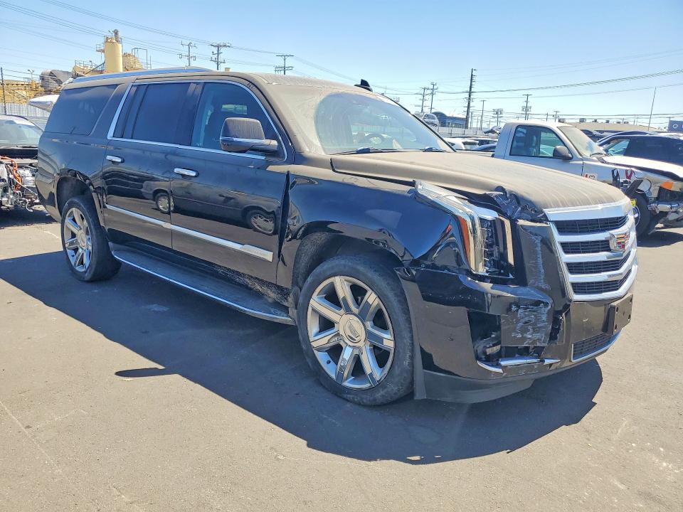 2020 Cadillac Escalade VIN 1GYS4HKJ3LR114456 COPART salvage auction — SIDE, CA - DIS/DLR/EXP ONLY CLEAN TITLE, sold $5,700 on 2026-07-22 (photo 4)