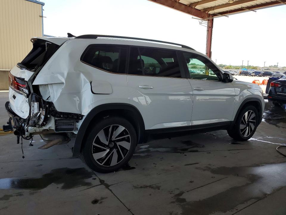 2024 Volkswagen Atlas VIN 1V2HR2CA3RC554667 COPART salvage auction — REAR END, Va - Certificate Of Title, sold $14,300 on 2026-08-20 (photo 3)