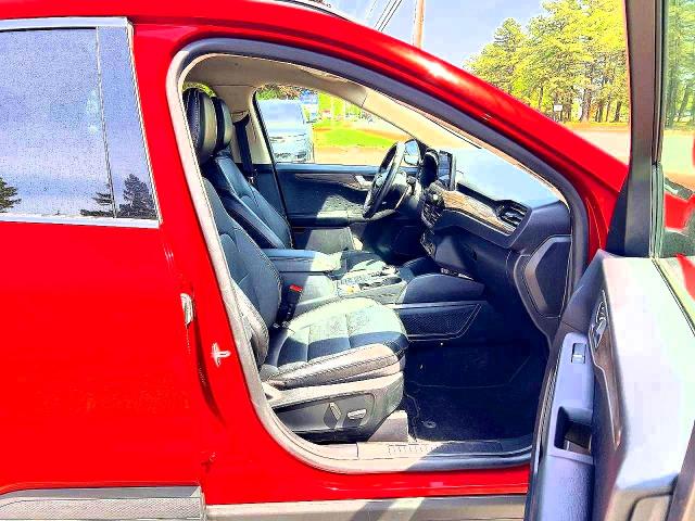 2020 Ford Escape VIN 1FMCU0DZXLUA46311 COPART salvage auction — MINOR DENT/SCRATCHES, GA - CERTIFICATE OF TITLE (P), sold $7,000 on 2026-07-24 (photo 5)