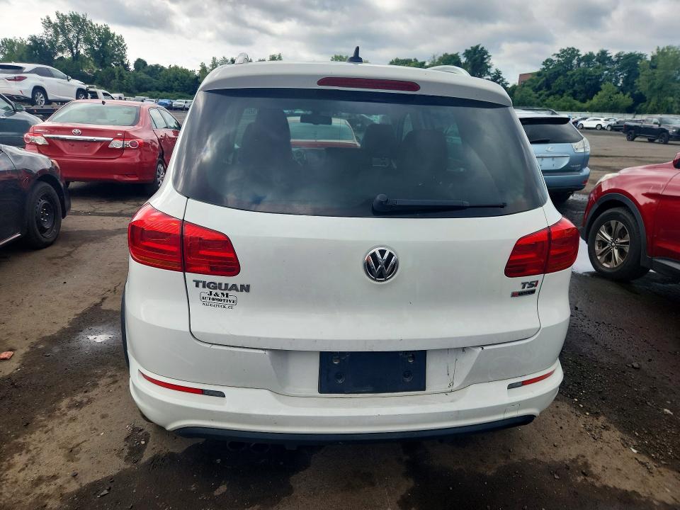 2017 Volkswagen Tiguan VIN WVGUV7AX4HW506569 COPART salvage auction — MINOR DENT/SCRATCHES, CT - CERTIFICATE OF TITLE, sold $2,250 on 2026-07-28 (photo 6)
