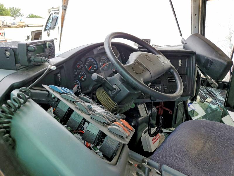 2024 Ic VIN 4DRBUC8N2RB777310 COPART salvage auction — ROLLOVER, TX - SALVAGE VEHICLE TITLE, sold $1,050 on 2026-09-10 (photo 9)