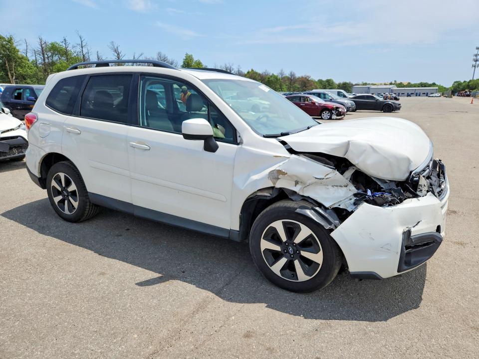 2017 Subaru Forester VIN JF2SJAEC7HH440536 COPART salvage auction — FRONT END, NY - MV-907A SALVAGE CERTIFICATE, sold $850 on 2026-07-27 (photo 4)