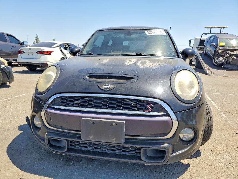 2015 Mini Cooper VIN WMWXP7C57FT740367 COPART salvage auction — UNDERCARRIAGE, Ca - Dis/Dlr/Exp Only Clean Title, sold $500 on 2026-08-04 (photo 5)