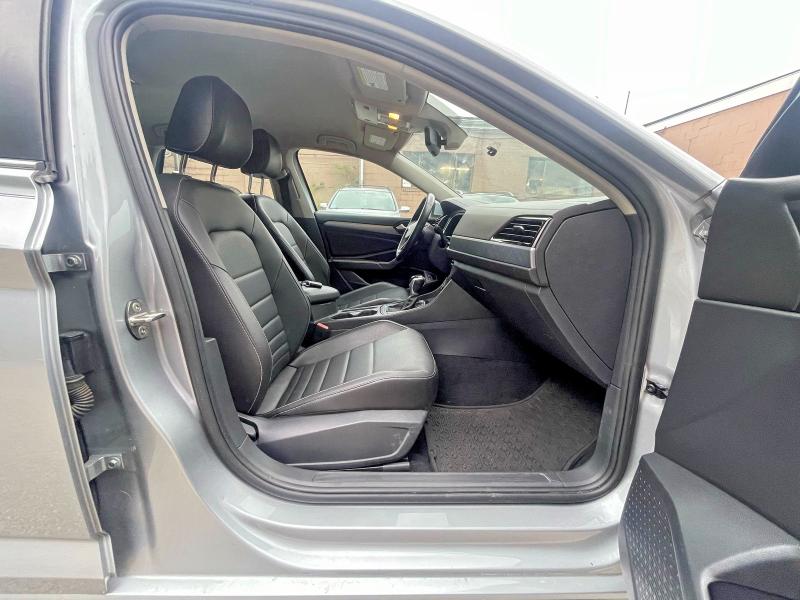2022 Volkswagen Jetta VIN 3VWEM7BU1NM005079 COPART salvage auction — NORMAL WEAR, Fl - Certificate Of Title (P), sold $6,100 on 2026-07-24 (photo 5)