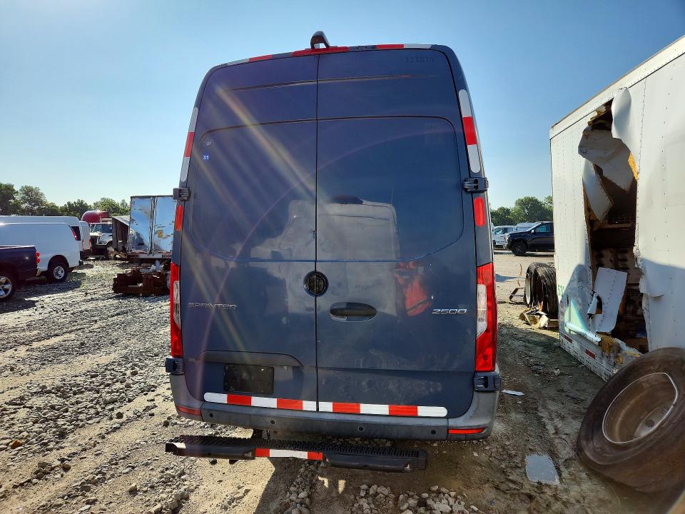 2019 Mercedes-benz Sprinter VIN WD4PF1CD3KT006884 COPART salvage auction — MINOR DENT/SCRATCHES, Oh - Certificate Of Title, sold $8,400 on 2026-08-03 (photo 6)
