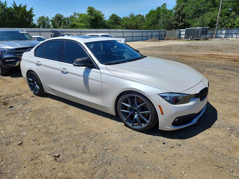 2018 BMW 3er VIN WBA8B7G51JNU95298 COPART salvage auction — UNDERCARRIAGE, Nj - Cert Of Title-Salvage, sold $9,400 on 2026-08-26 (photo 4)