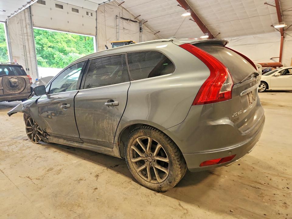 2016 Volvo VIN YV449MRKXG2915629 COPART salvage auction — FRONT END, Vt - Cert Of Title-Salvage Vehicle, sold $275 on 2026-08-10 (photo 2)