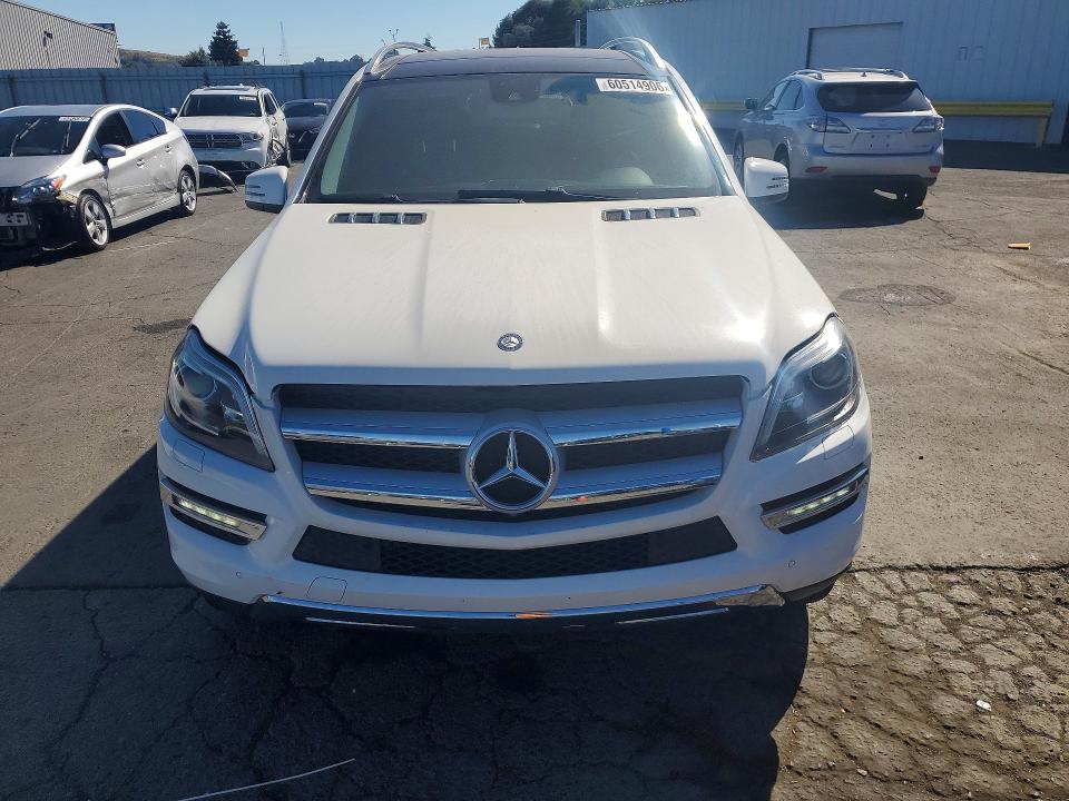 2015 Mercedes-benz VIN 4JGDF6EE8FA475689 COPART salvage auction — MINOR DENT/SCRATCHES, Ca - Dis/Dlr/Exp Only Clean Title, sold $2,000 on 2026-07-22 (photo 5)