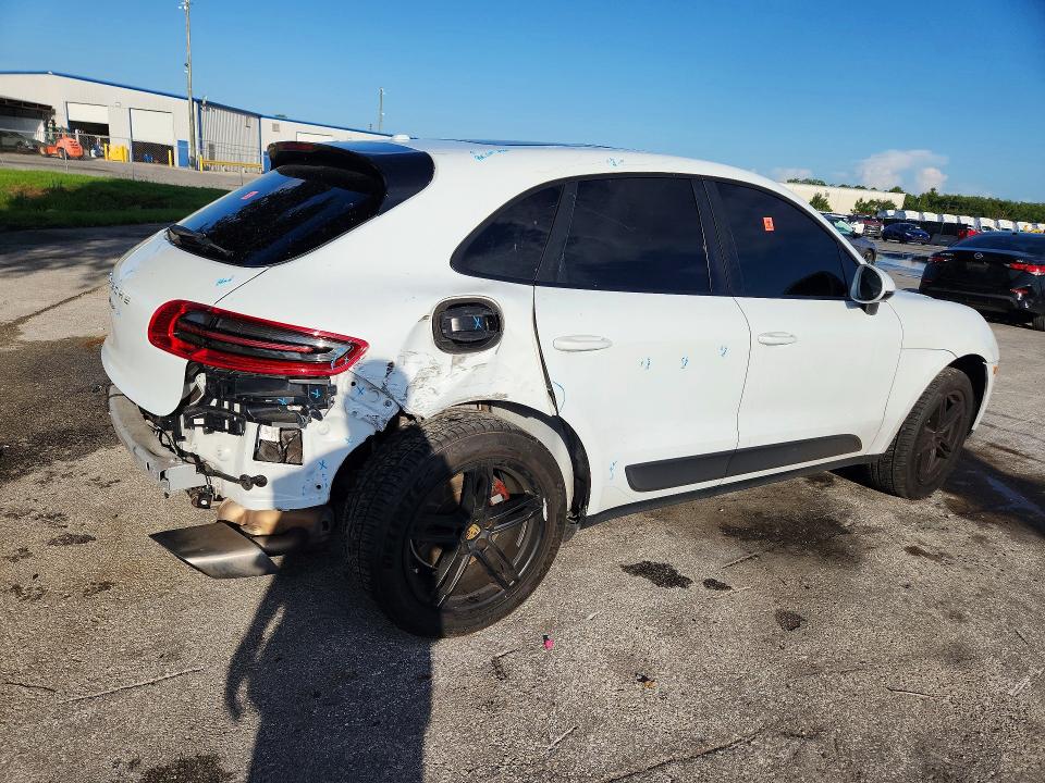 2018 Porsche Macan VIN WP1AA2A50JLB07815 COPART salvage auction — REAR END, Fl - Cert Of Title Slvg Rebuildable, sold $5,500 on 2026-08-18 (photo 3)