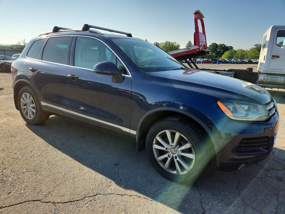 2013 Volkswagen Touareg VIN WVGEF9BP3DD001589 COPART salvage auction — SIDE, Pa - Certificate Of Salvage, sold $1,250 on 2026-08-07 (photo 4)
