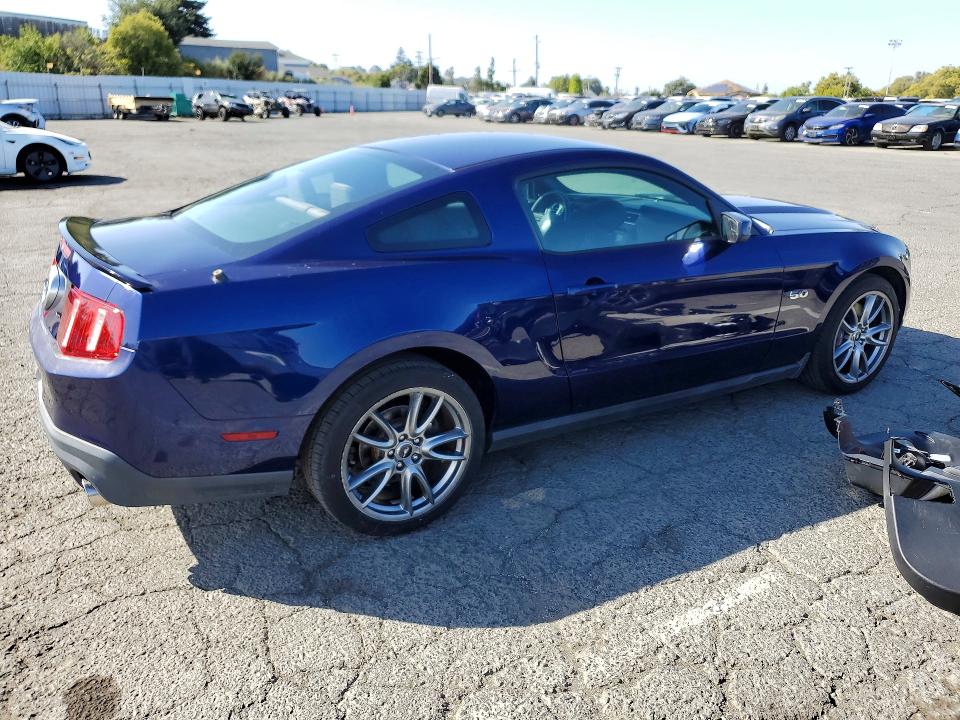 2011 Ford Mustang VIN 1ZVBP8CF2B5169572 COPART salvage auction — MINOR DENT/SCRATCHES, Ca - Dis/Dlr/Exp Only Lien Papers, sold $10,000 on 2026-07-24 (photo 3)