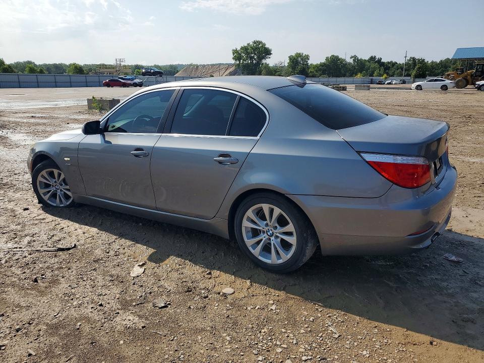 2009 BMW 5 series VIN WBANV93569C134152 COPART salvage auction — MINOR DENT/SCRATCHES, MO - DEALER ONLY CLEAN TITLE (P), sold $425 on 2026-08-04 (photo 2)