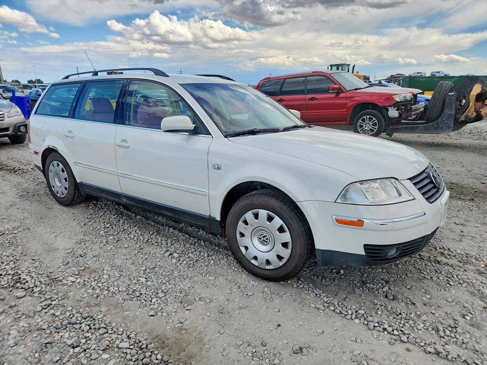 2002 Volkswagen Passat VIN WVWVD63B72E334428 COPART salvage auction — SIDE, Co - Public - Salvage Title, sold $550 on 2026-08-04 (photo 4)