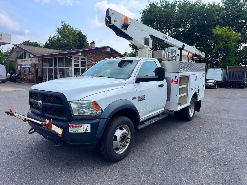 2014 Ram 4500 VIN 3C7WRKAJ5EG303414 COPART salvage auction — NORMAL WEAR, Ma - Certificate Of Title (P), sold $725 on 2026-08-19 (photo 2)