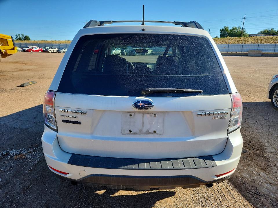 2011 Subaru Forester VIN JF2SHADC4BH708835 COPART salvage auction — MINOR DENT/SCRATCHES, CO - DIS/DLR/EXP ONLY CLEAN TITLE, sold $450 on 2026-07-15 (photo 6)