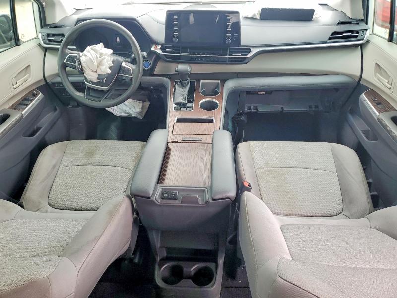2021 Toyota Sienna VIN 5TDKRKEC3MS028195 COPART salvage auction — FRONT END, TX - SALVAGE VEHICLE TITLE, sold $9,000 on 2026-07-28 (photo 8)