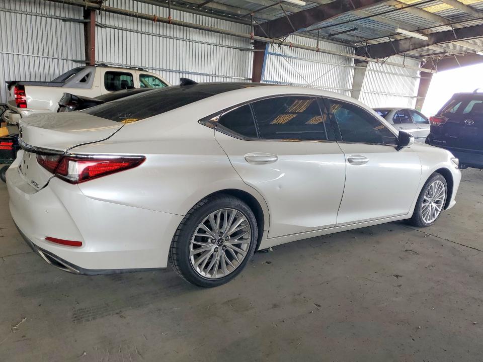 2019 Lexus Es 350 VIN 58ABZ1B12KU021037 COPART salvage auction — REAR END, Ca - Salvage Certificate, sold $13,100 on 2026-08-03 (photo 3)