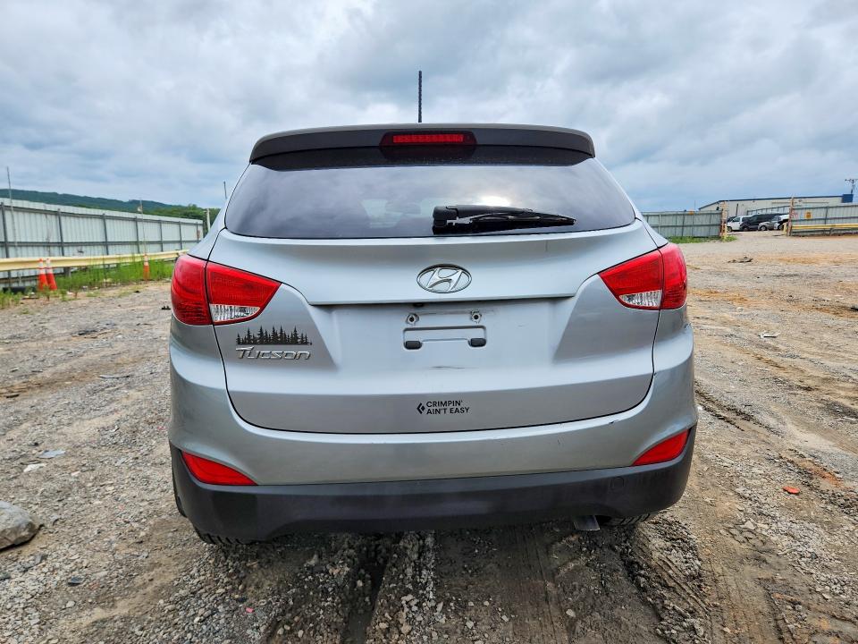 2015 Hyundai Tucson VIN KM8JT3AF4FU025979 COPART salvage auction — MINOR DENT/SCRATCHES, Va - Certificate Of Title, sold $1,600 on 2026-07-31 (photo 6)