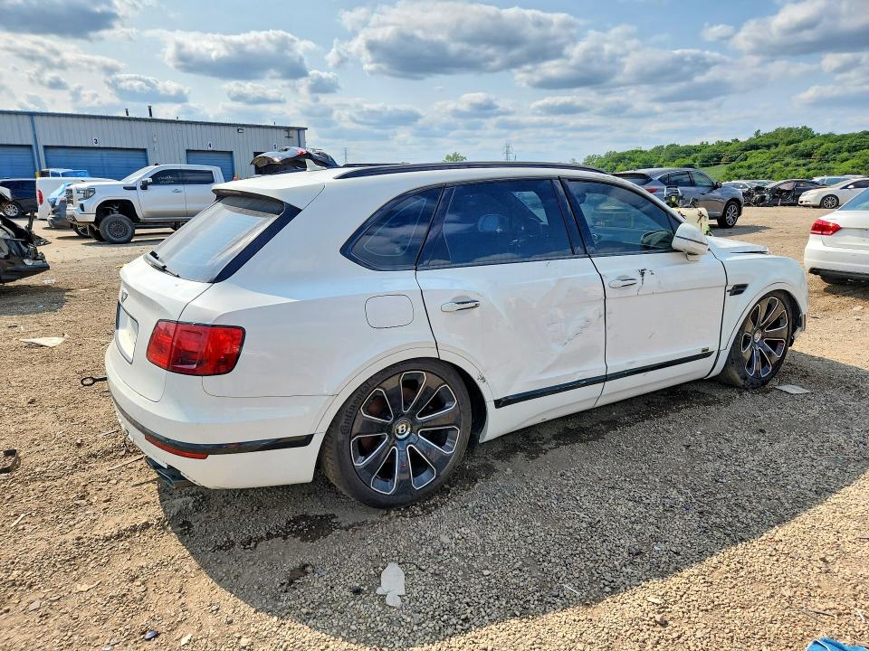 2020 Bentley Bentayga VIN SJAAM2ZV9LC029665 COPART salvage auction — FRONT END, FL - CERTIFICATE OF TITLE, sold $10,100 on 2026-07-31 (photo 3)