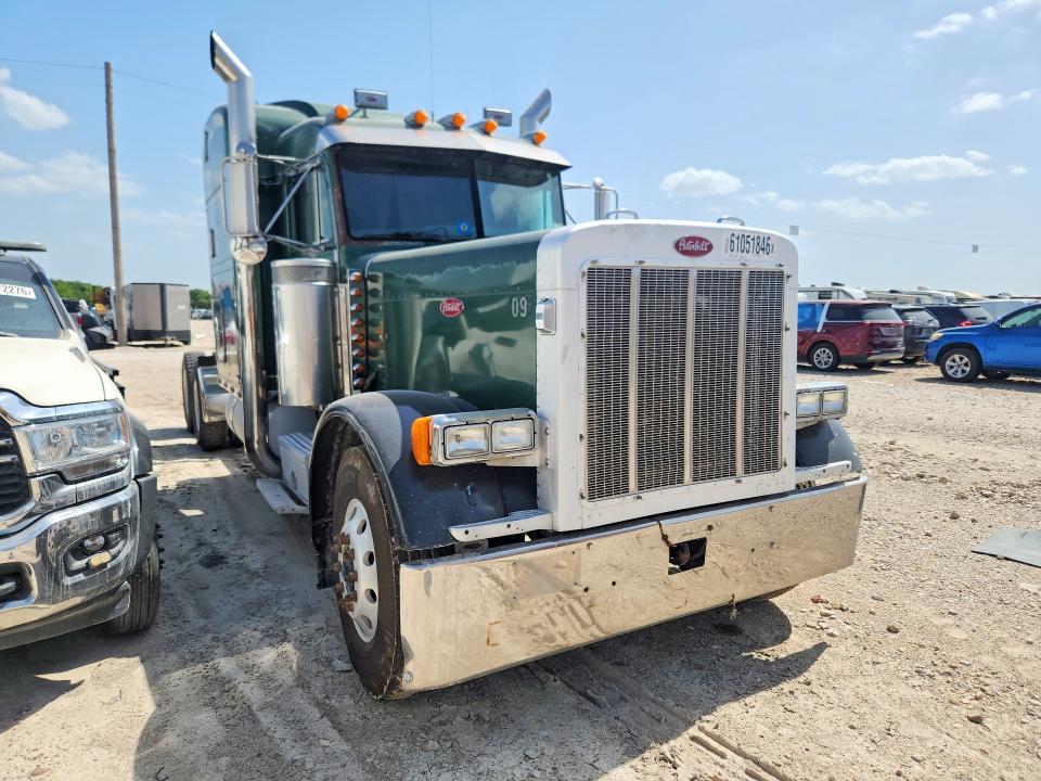 2002 Peterbilt 379 VIN 1XP5DB9XX2D574170 COPART salvage auction — SIDE, IN - CERTIFICATE OF TITLE, sold $13,300 on 2026-08-24 (photo 4)