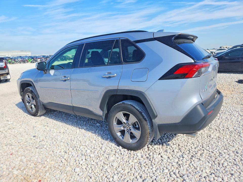2022 Toyota Rav 4 VIN JTMRWRFV6ND564751 COPART salvage auction — REAR END, Tx - Salvage Vehicle Title, sold $15,399 on 2026-07-30 (photo 2)