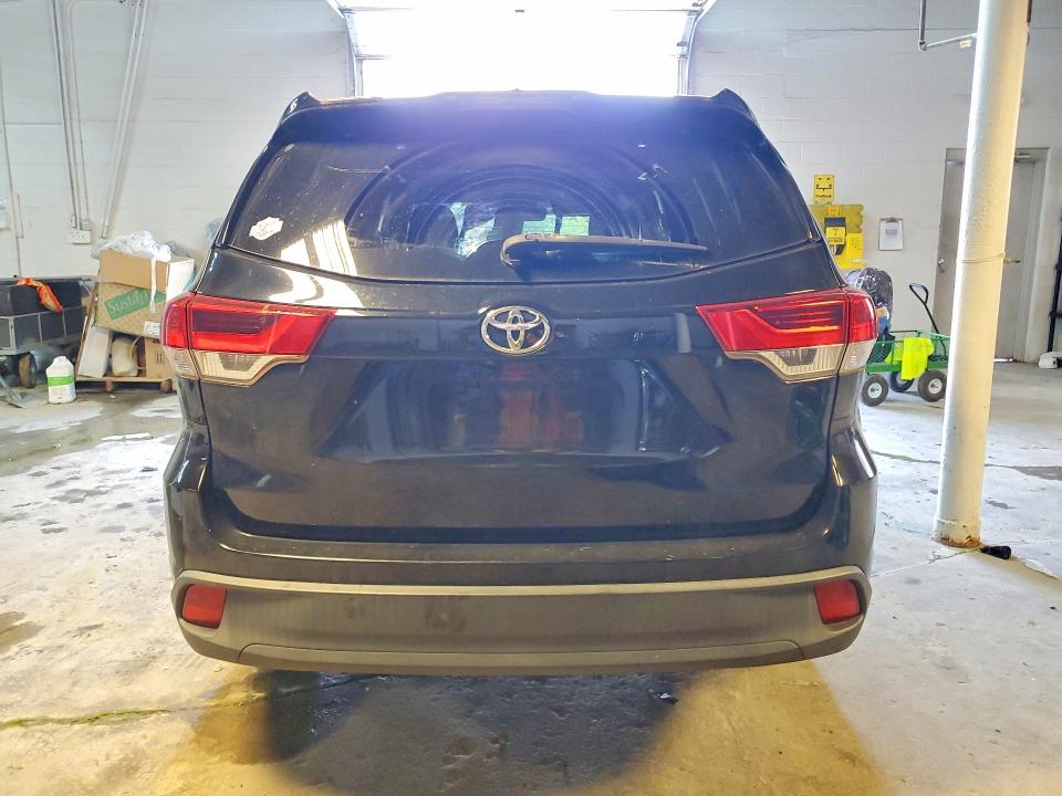 2018 Toyota Highlander VIN 5TDJZRFHXJS914766 COPART salvage auction — FRONT END, Ky - Cert Of Title-Salvage, sold $12,000 on 2026-08-21 (photo 6)